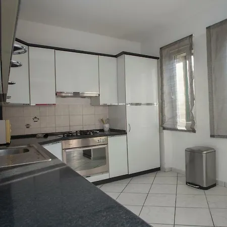 Apartament Apis
